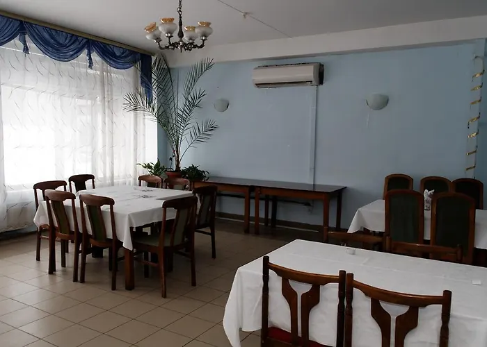 Saturn Hotel Київ
